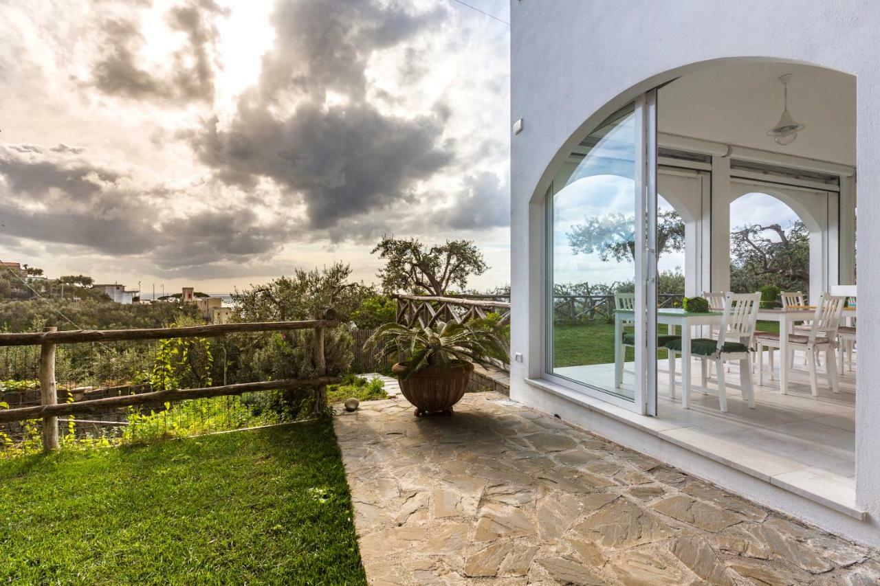 マッサ・ルブレンセ Casa Clementina Marciano Bed & Breakfast エクステリア 写真