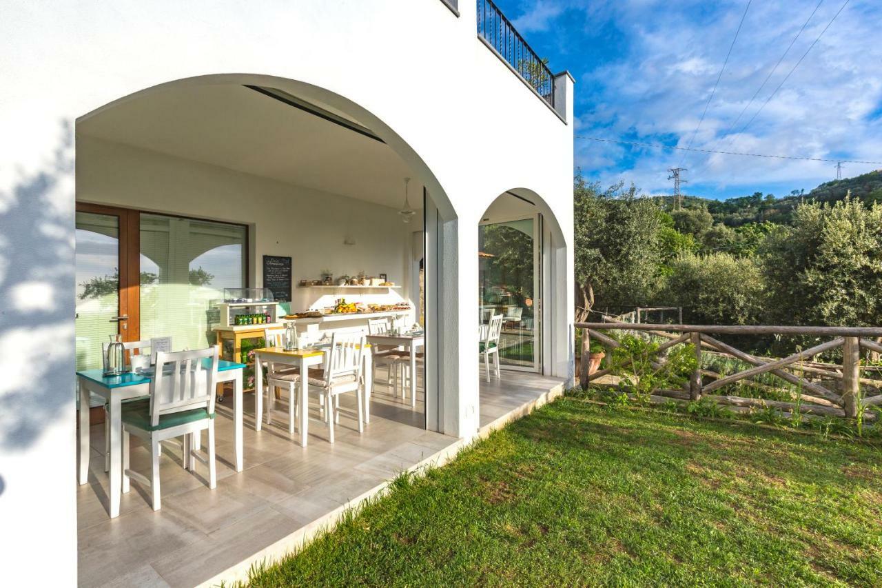 マッサ・ルブレンセ Casa Clementina Marciano Bed & Breakfast エクステリア 写真